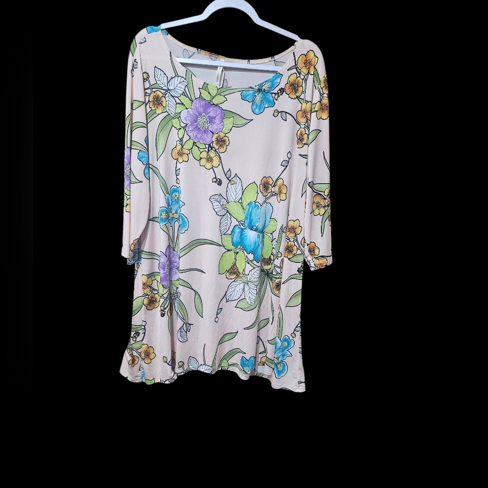 🌸‎ Moa Collection Floral Tunic Top 3XL